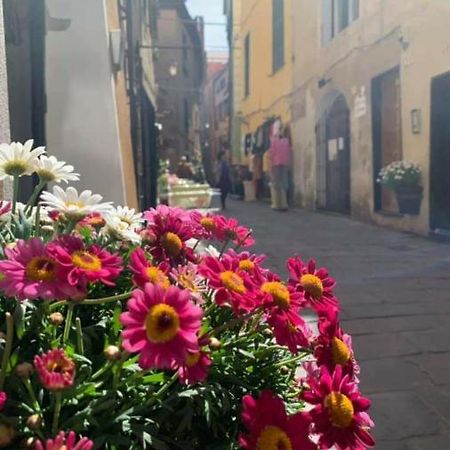 La Casa Sulla Piazzetta Lejlighed Albenga Eksteriør billede